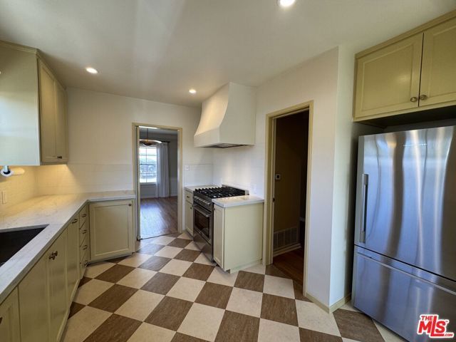 11188 Ophir Drive, Los Angeles, CA 90024