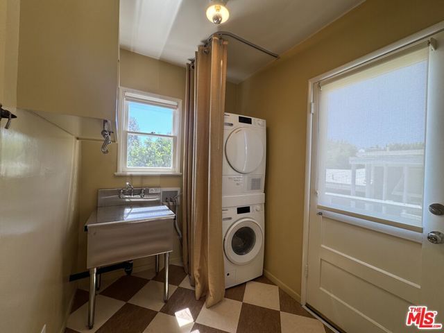 11188 Ophir Drive, Los Angeles, CA 90024