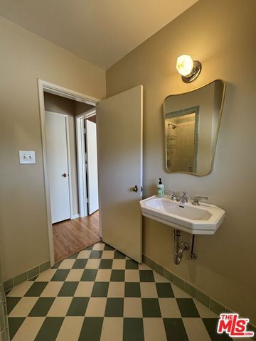11188 Ophir Drive, Los Angeles, CA 90024