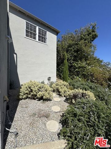 11188 Ophir Drive, Los Angeles, CA 90024