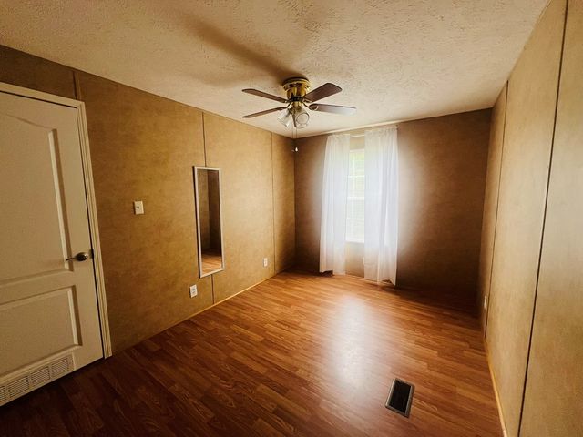105 Lola Drive, Farner, TN 37333