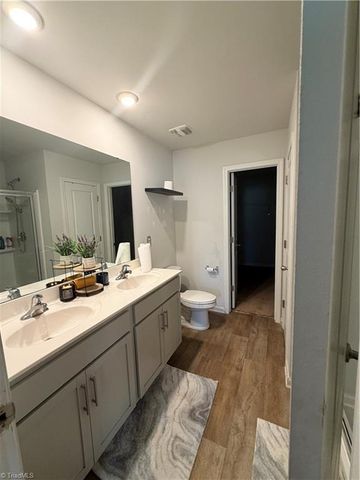 5124 Nokota Place, Greensboro, NC 27405
