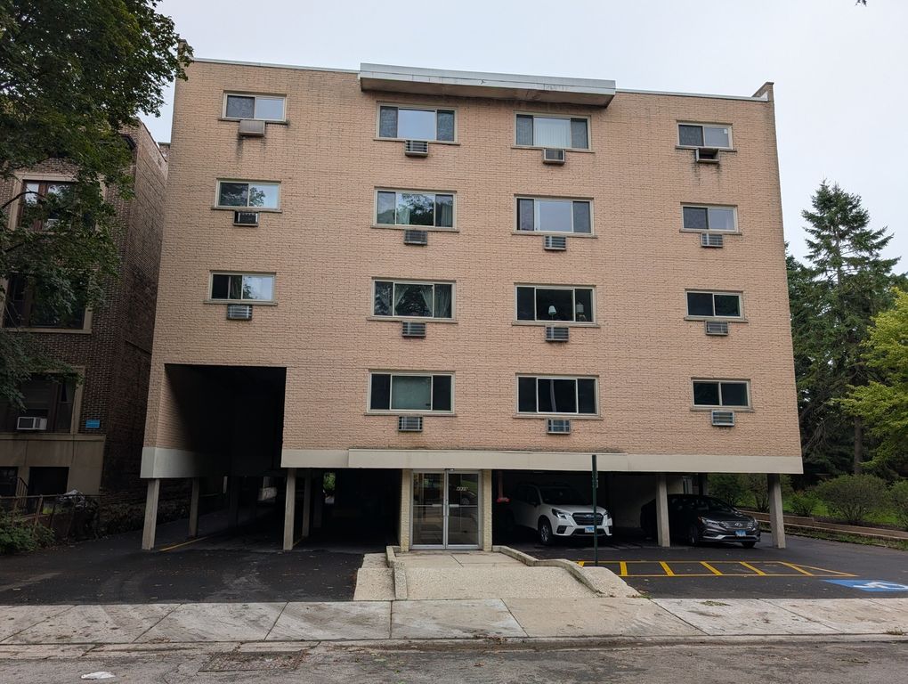 4939 S Dorchester Avenue 2A, Chicago, IL 60615