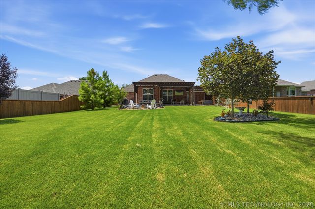 6415 E 146th Street S, Bixby, OK 74008