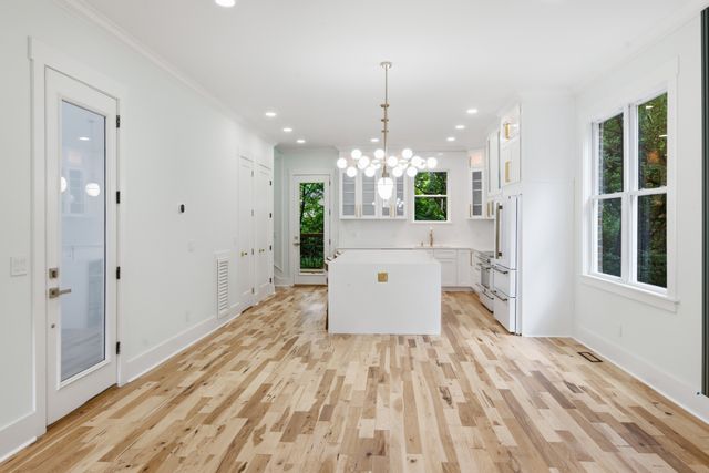 2353 Cooper Ter, Nashville, TN 37216