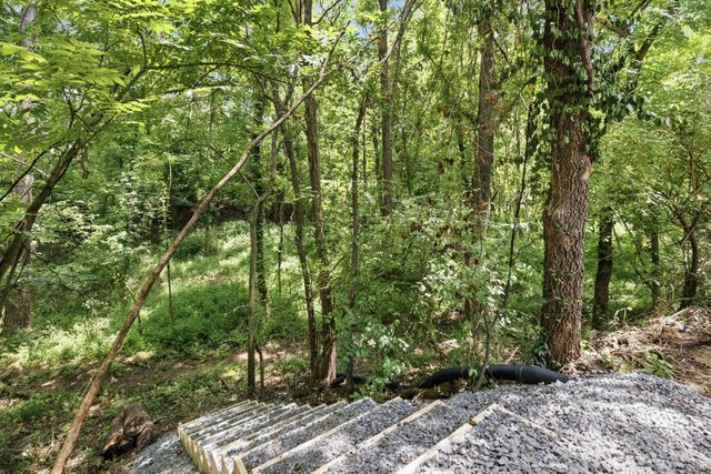2353 Cooper Ter, Nashville, TN 37216