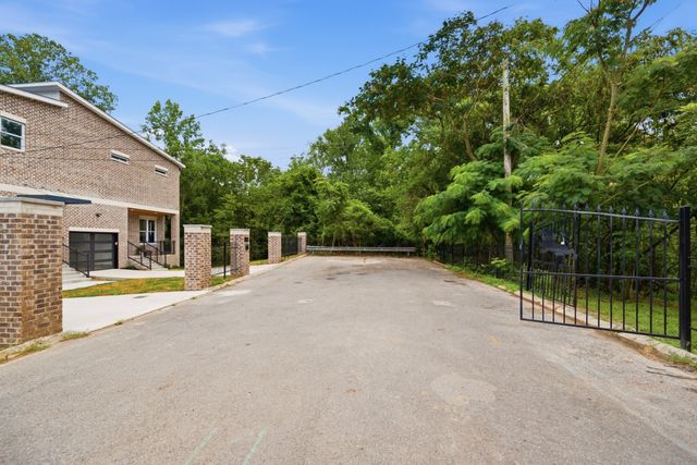 2353 Cooper Ter, Nashville, TN 37216