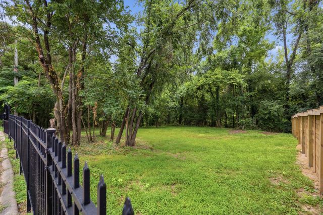 2353 Cooper Ter, Nashville, TN 37216