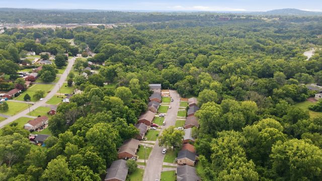 2353 Cooper Ter, Nashville, TN 37216