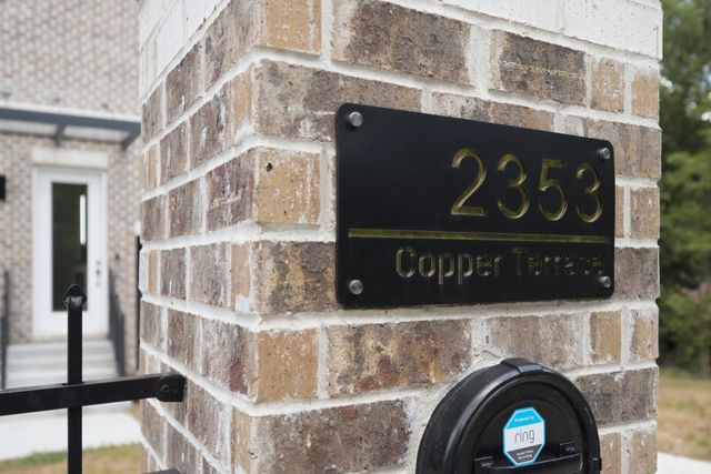 2353 Cooper Ter, Nashville, TN 37216
