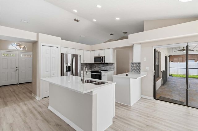 2110 LAINDALE # PLACE, Valrico, FL 33596