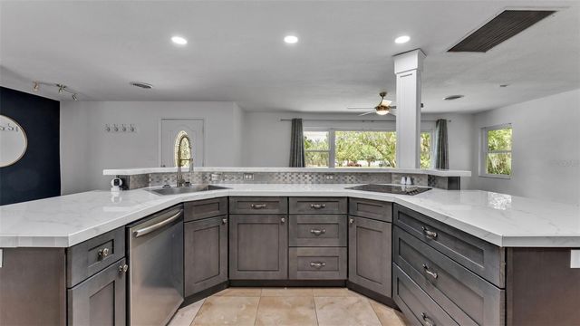 208 PRADO PLACE, Lakeland, FL 33803