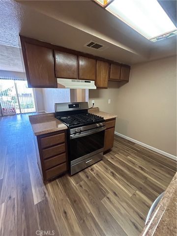 2469 W Acacia Avenue, Hemet, CA 92545