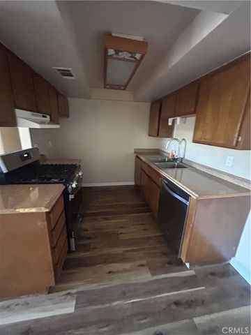 2469 W Acacia Avenue, Hemet, CA 92545
