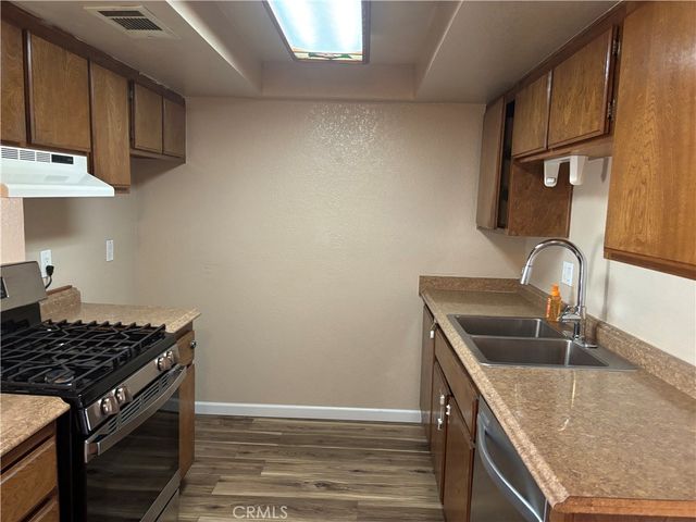 2469 W Acacia Avenue, Hemet, CA 92545