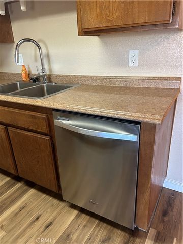 2469 W Acacia Avenue, Hemet, CA 92545