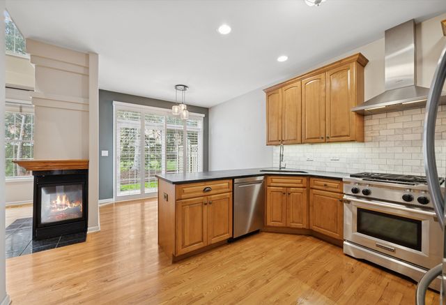 1408 Ashbury Drive, Lemont, IL 60439