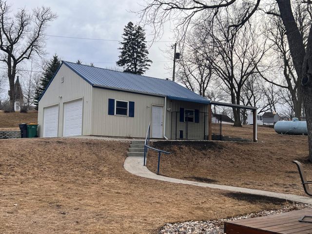 102 Grant Street S, Lake Benton, MN 56149