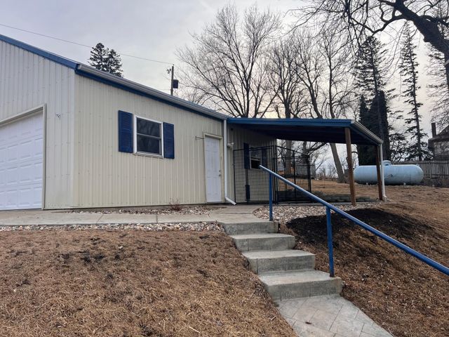 102 Grant Street S, Lake Benton, MN 56149