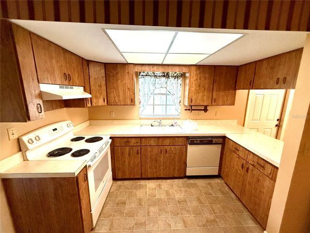 1523 BRANGUS DRIVE, Lakeland, FL 33810