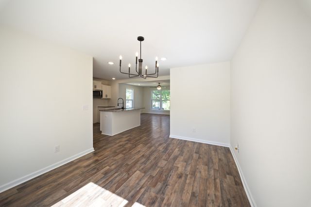 704 Perry Dr, Springfield, TN 37172