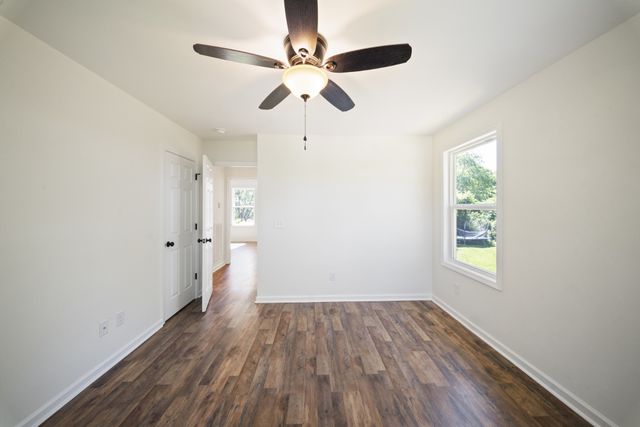 704 Perry Dr, Springfield, TN 37172