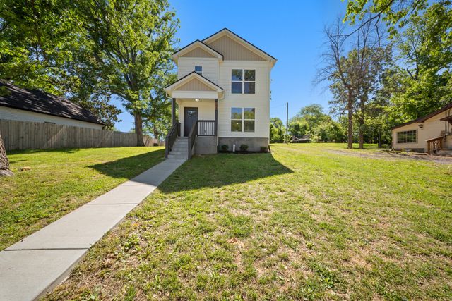 704 Perry Dr, Springfield, TN 37172