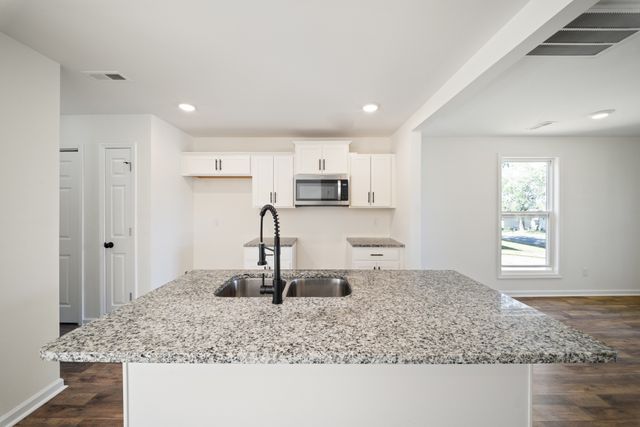 704 Perry Dr, Springfield, TN 37172