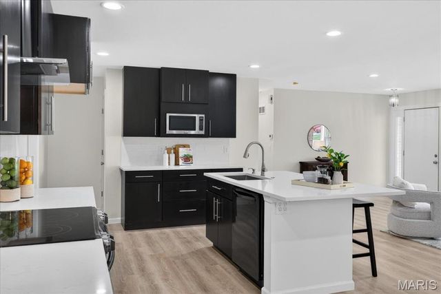 16 Pines Drive, St Peters, MO 63376