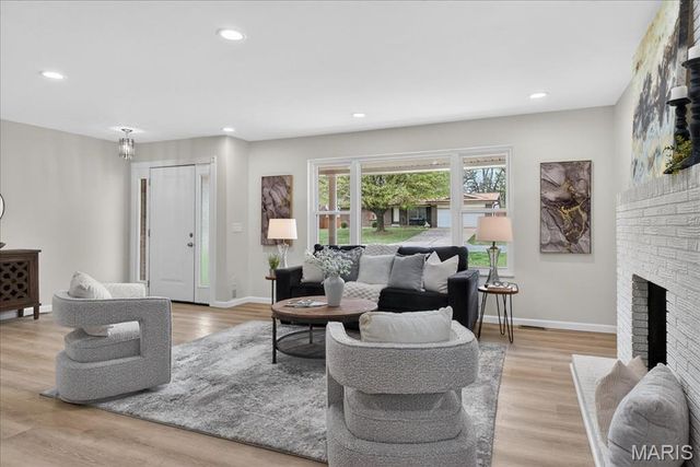 16 Pines Drive, St Peters, MO 63376