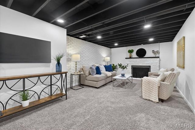 16 Pines Drive, St Peters, MO 63376