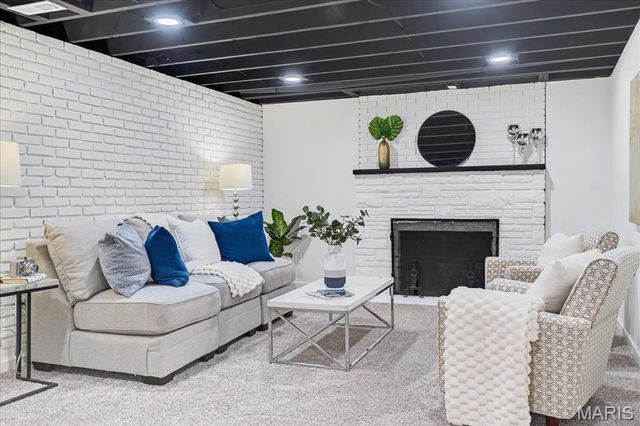 16 Pines Drive, St Peters, MO 63376