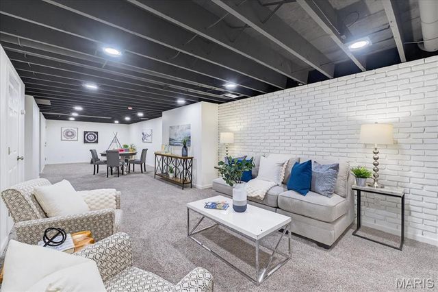 16 Pines Drive, St Peters, MO 63376