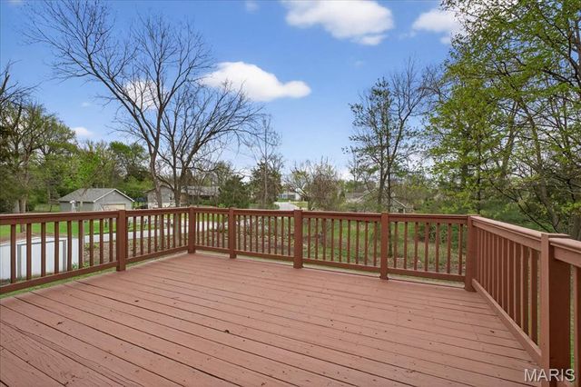 16 Pines Drive, St Peters, MO 63376