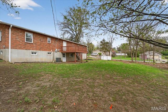 16 Pines Drive, St Peters, MO 63376