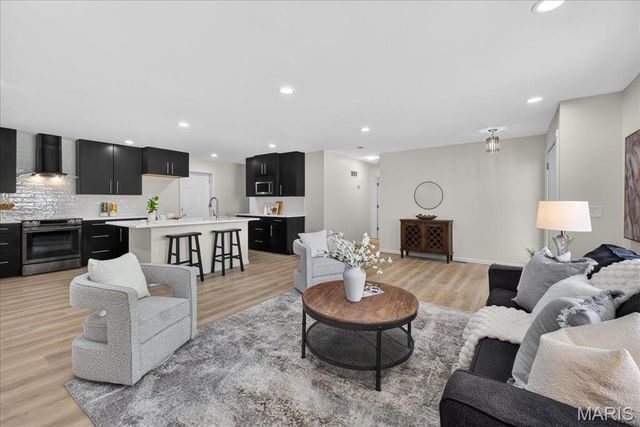 16 Pines Drive, St Peters, MO 63376