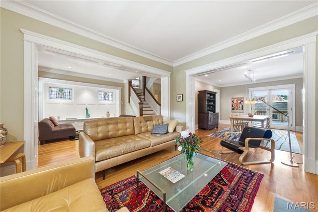 6309 Washington Avenue, University City, MO 63130