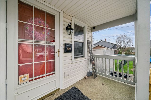 1109 Saint Clair St, Derry Twp, PA 15650