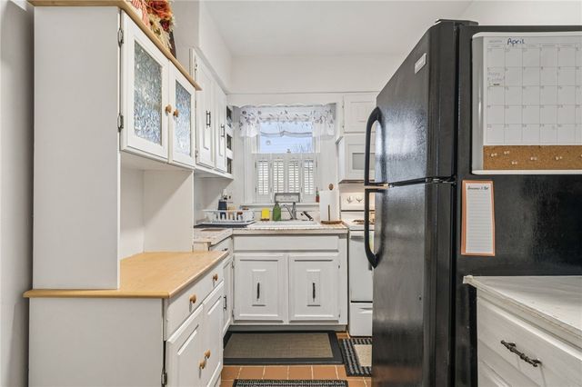 1109 Saint Clair St, Derry Twp, PA 15650