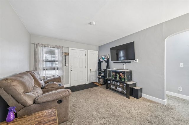 1109 Saint Clair St, Derry Twp, PA 15650