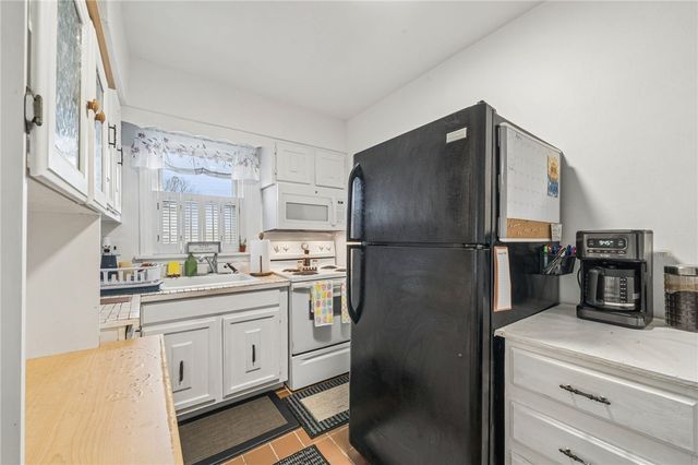 1109 Saint Clair St, Derry Twp, PA 15650