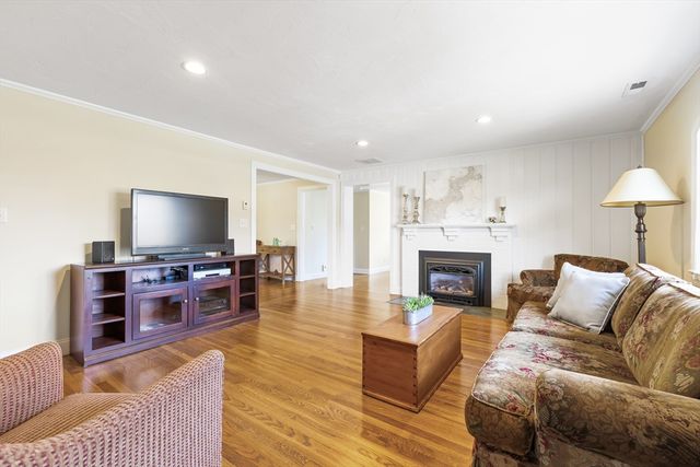 100 Elder Road, Needham, MA 02494