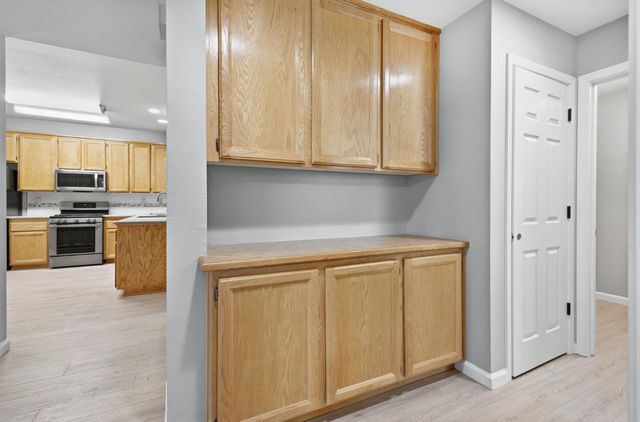 715 Deer Park Dr, Lincoln, CA 95648