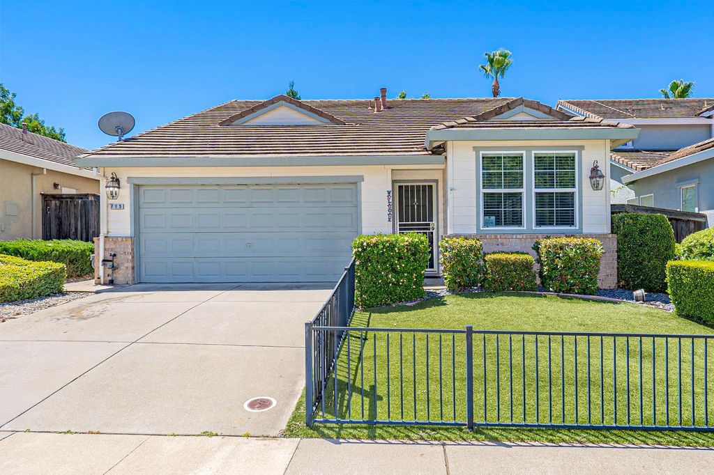 715 Deer Park Dr, Lincoln, CA 95648