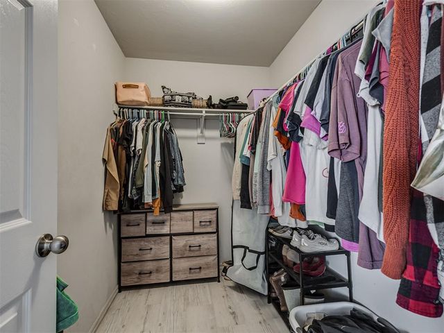 2009 Bosc Drive, Newcastle, OK 73065