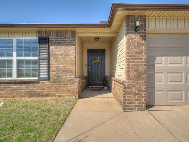 2009 Bosc Drive, Newcastle, OK 73065