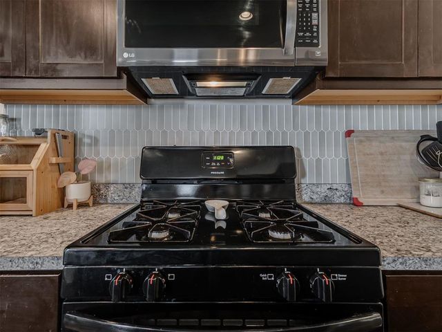 2009 Bosc Drive, Newcastle, OK 73065