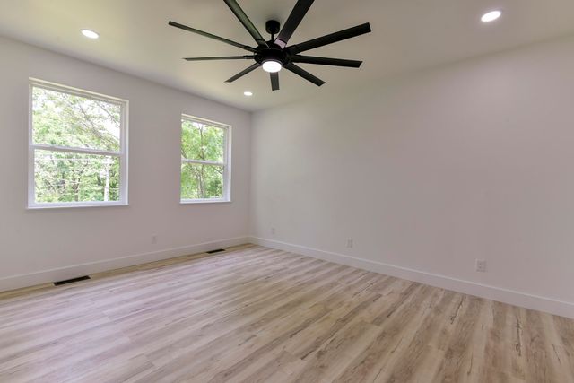102 James River Road, Kimberling City, MO 65686