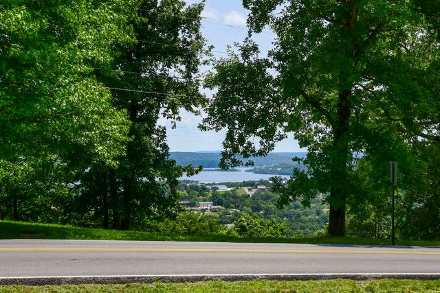 102 James River Road, Kimberling City, MO 65686