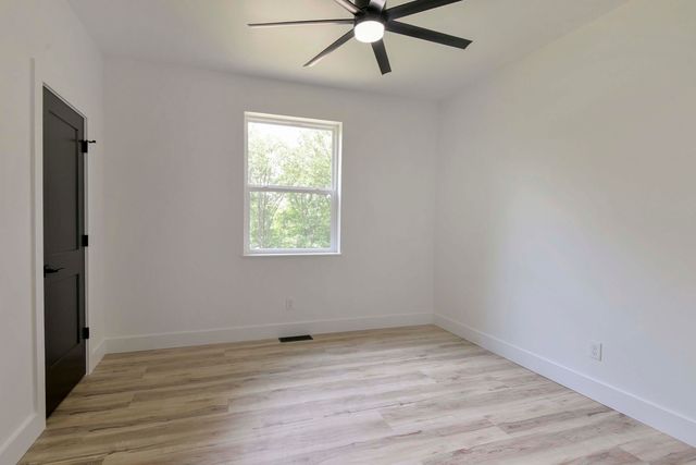 102 James River Road, Kimberling City, MO 65686